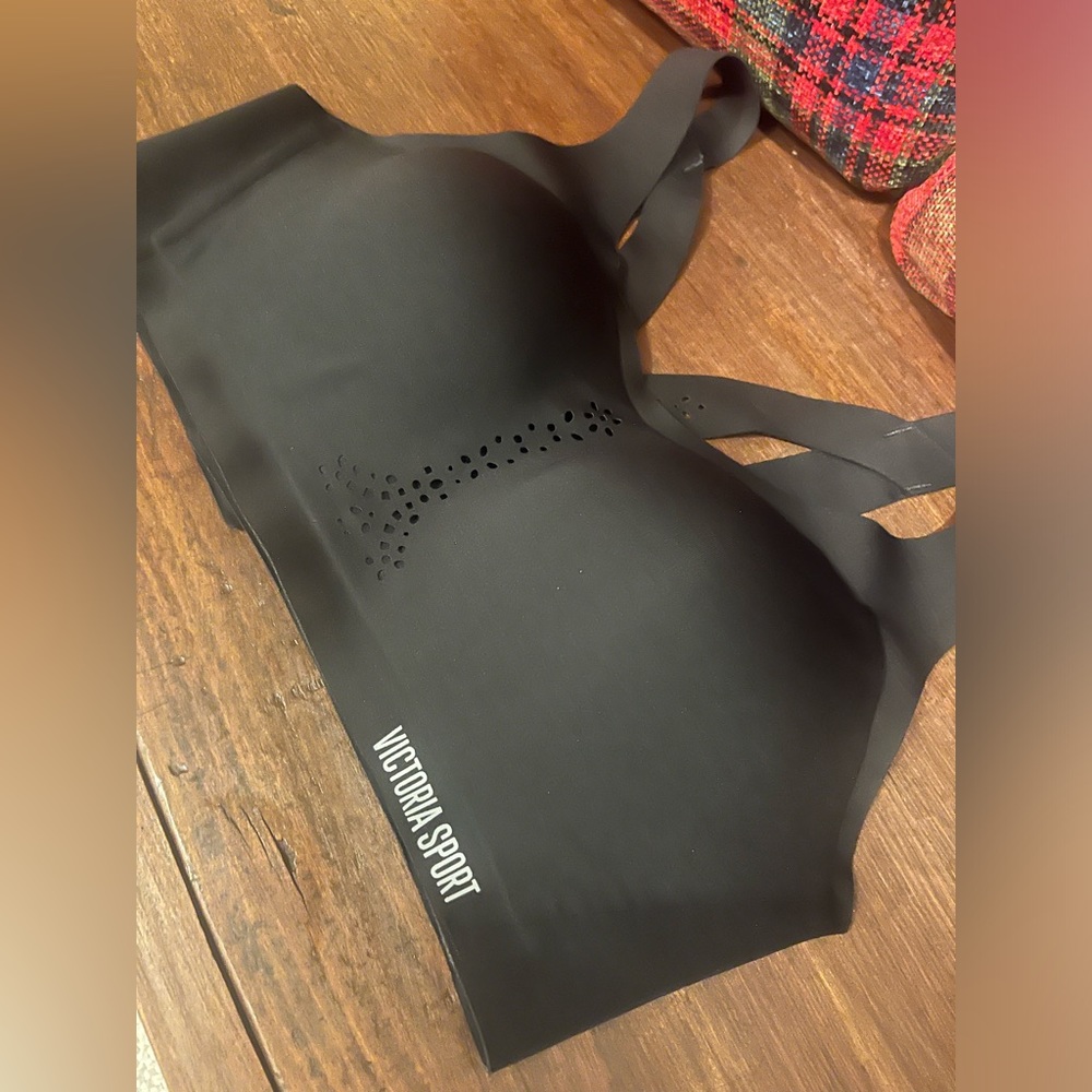 Victoria’s Secret Sport Angel Max Sports Bra 36C